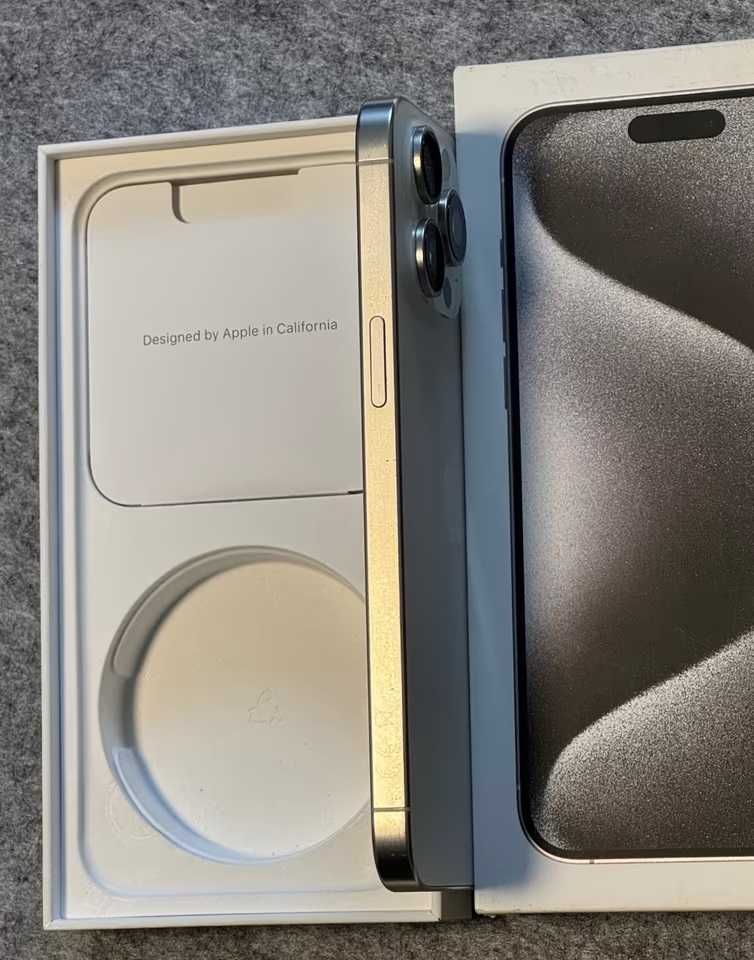 Do sprzedania mam mojego iPhone'a 15 Pro Max z 256 GB pamięci