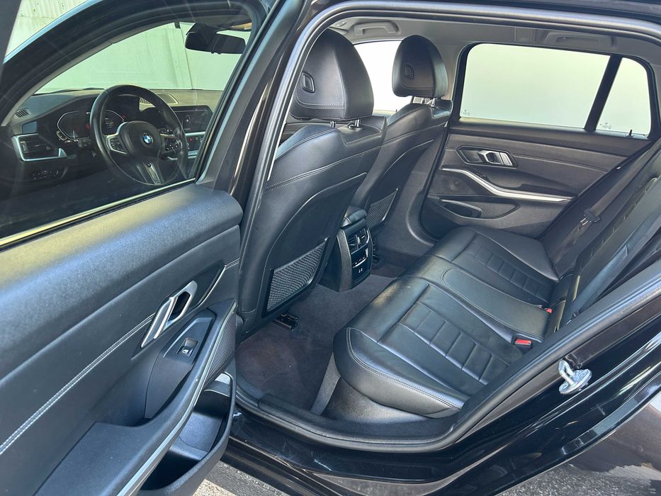 BMW 330e Touring Luxury Line Auto