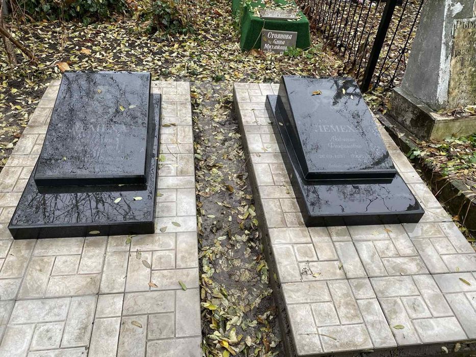 Изготовление памятников на Еврейском кладбище.