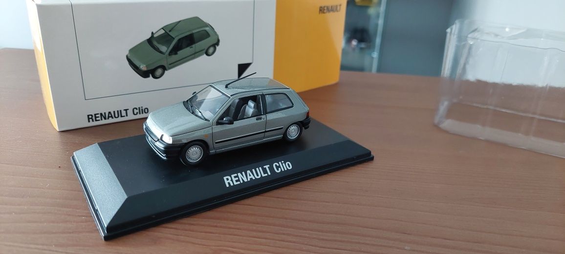 Model 1:43 Renault Clio Norev