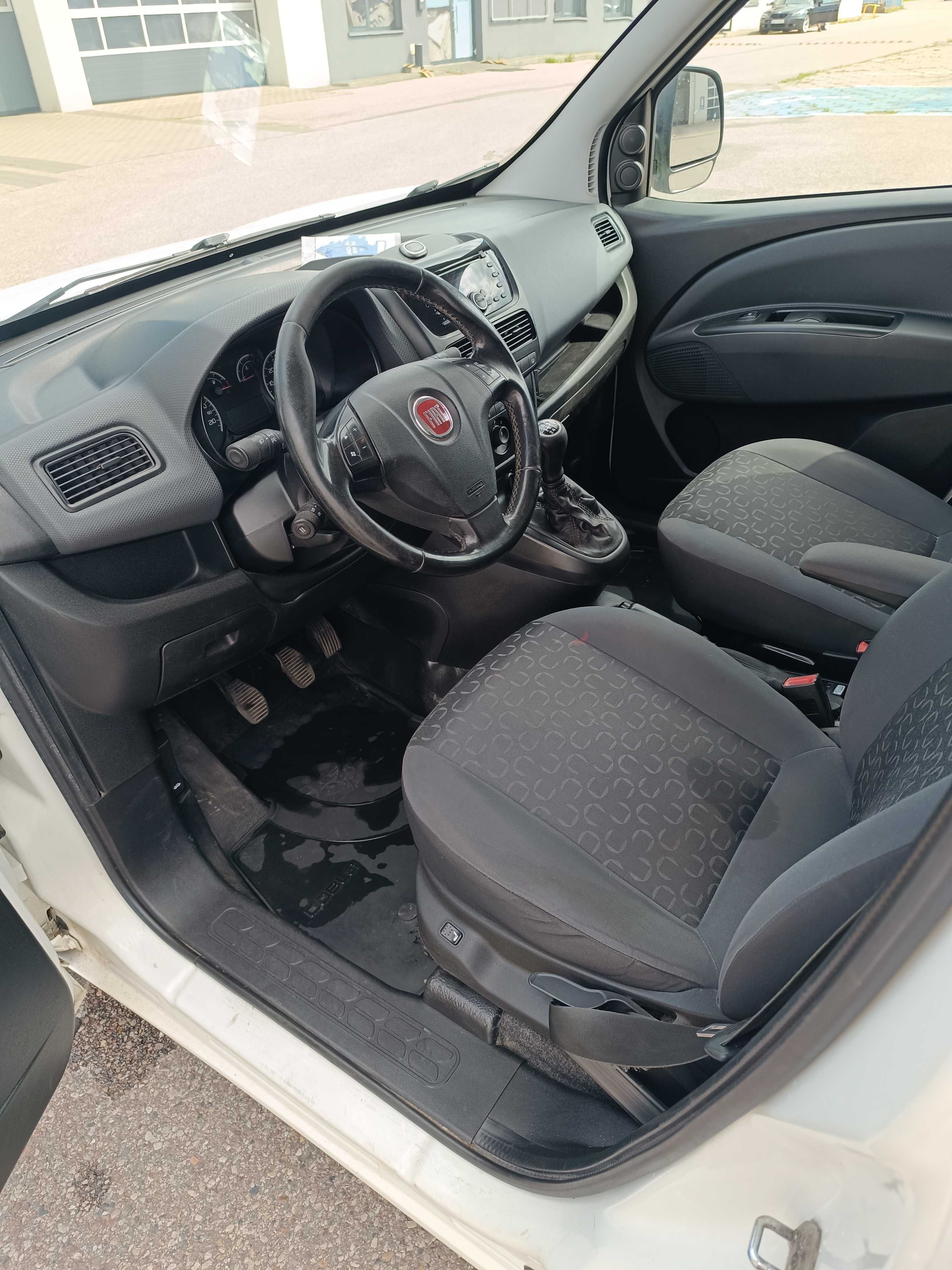 Samochód Fiat Doblo 1,3 jtd