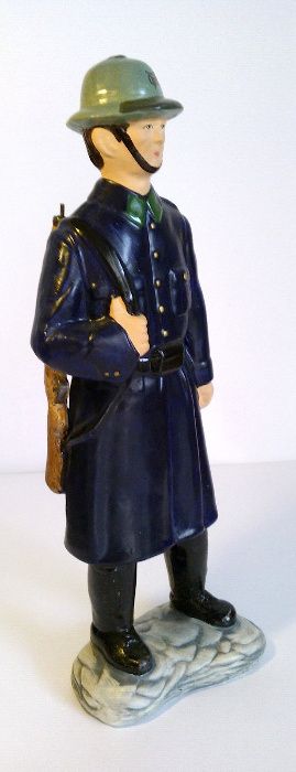 Figuras barro pintado Forças Militares, Policiais - GNR, etc