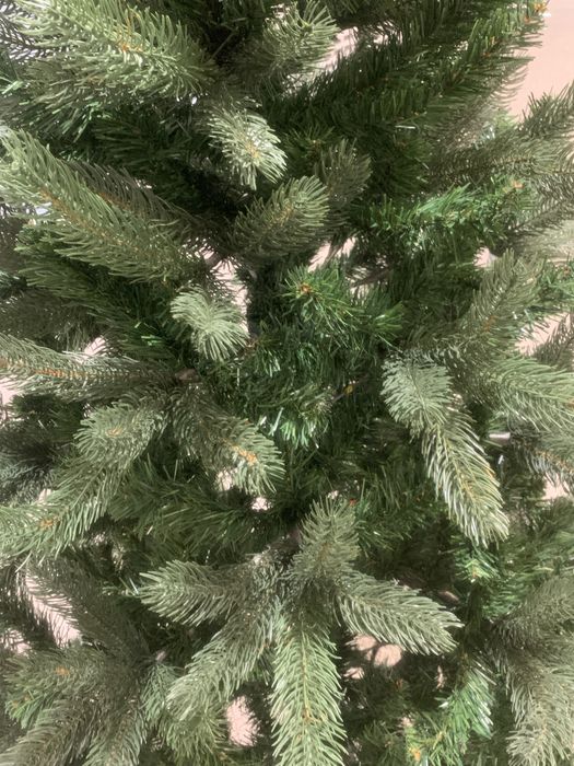 Штучна ялинка 1,8