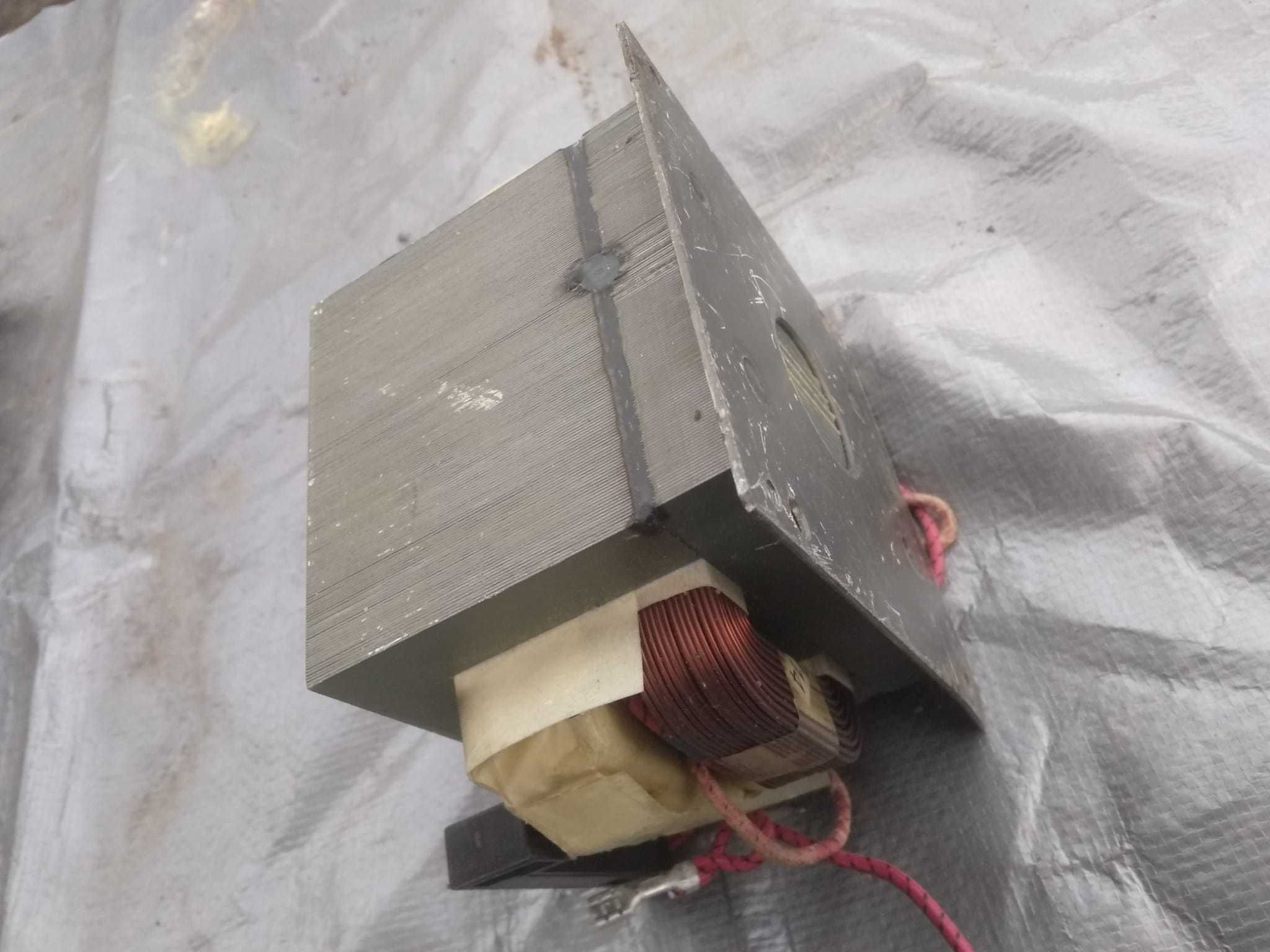 Transformator z mikrofalówki zgrzewarka spawarka miedź ciężki