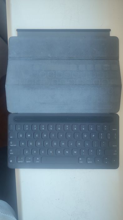 Оригінал! Apple iPad Smart Keyboard A1829