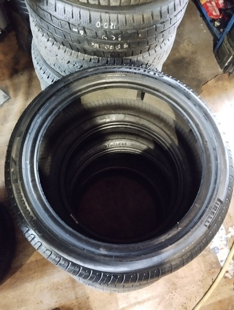 Одна літня шина Pirelli 245/40/19