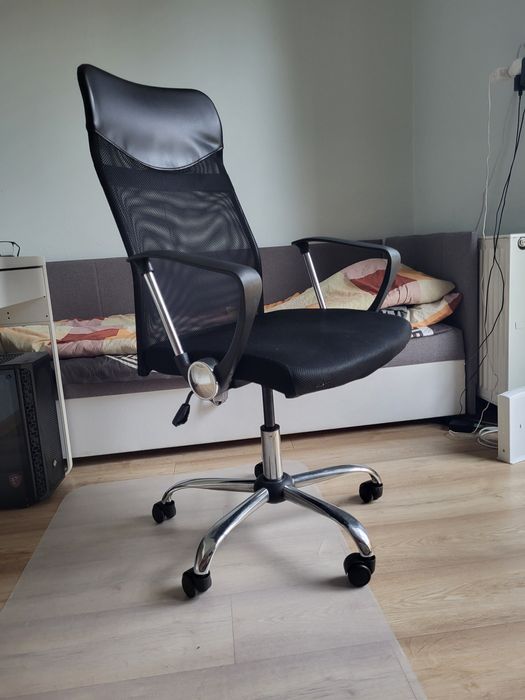 Fotel biurowy/obrotowy/ergonomiczny