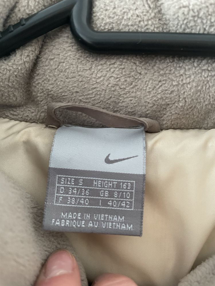 Kurtka nike damska