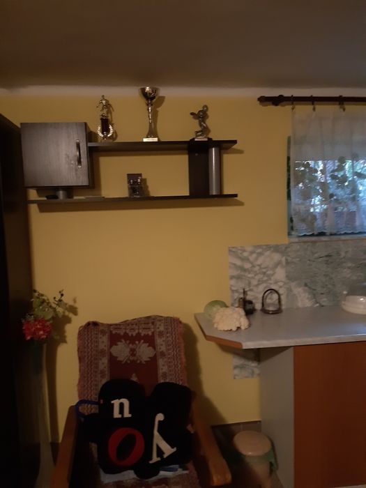 Wynajmę pokój z aneksem kuchennym