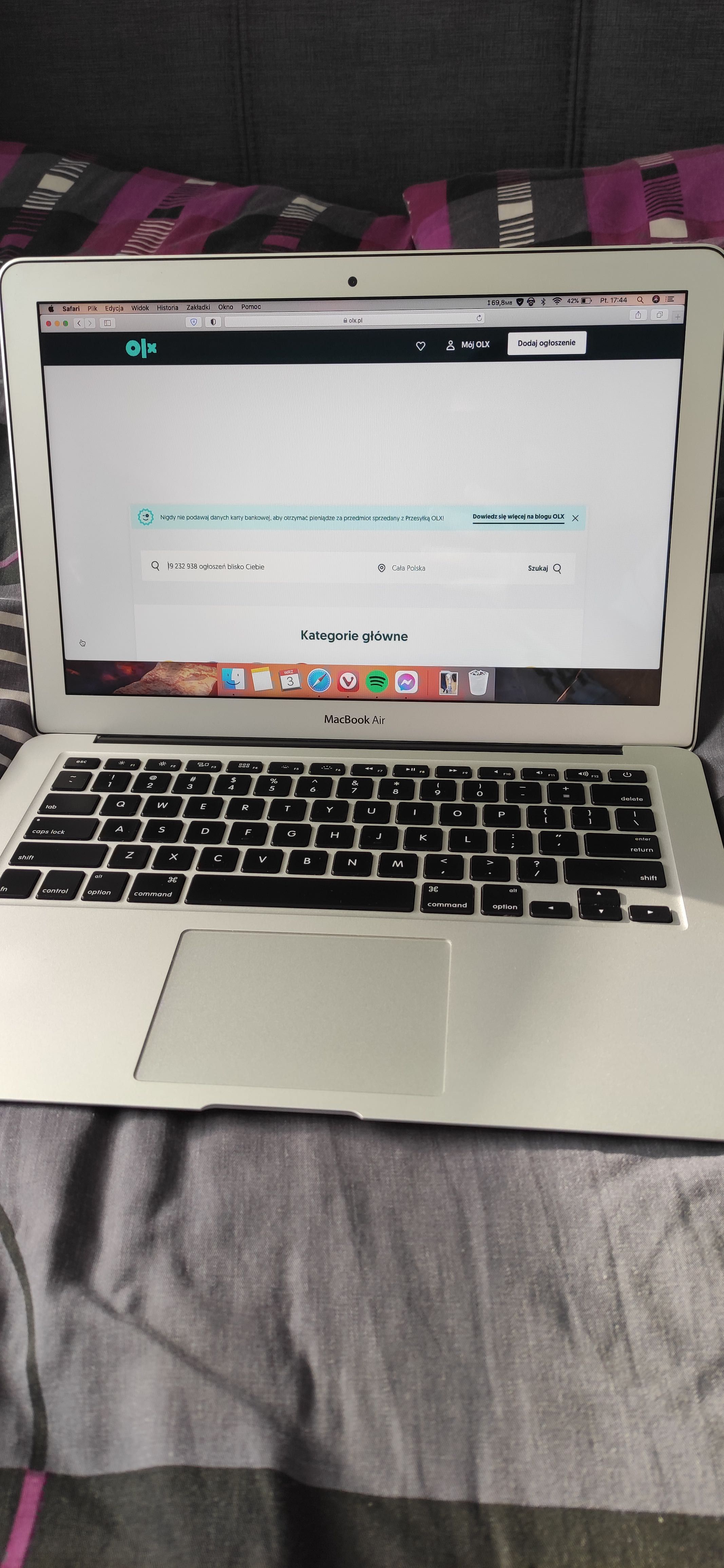 MacBookAir 13" 4GB/256GB