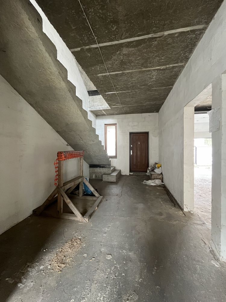 Продається дуплекс пл. 274 в центральні частині Івано-Франківська