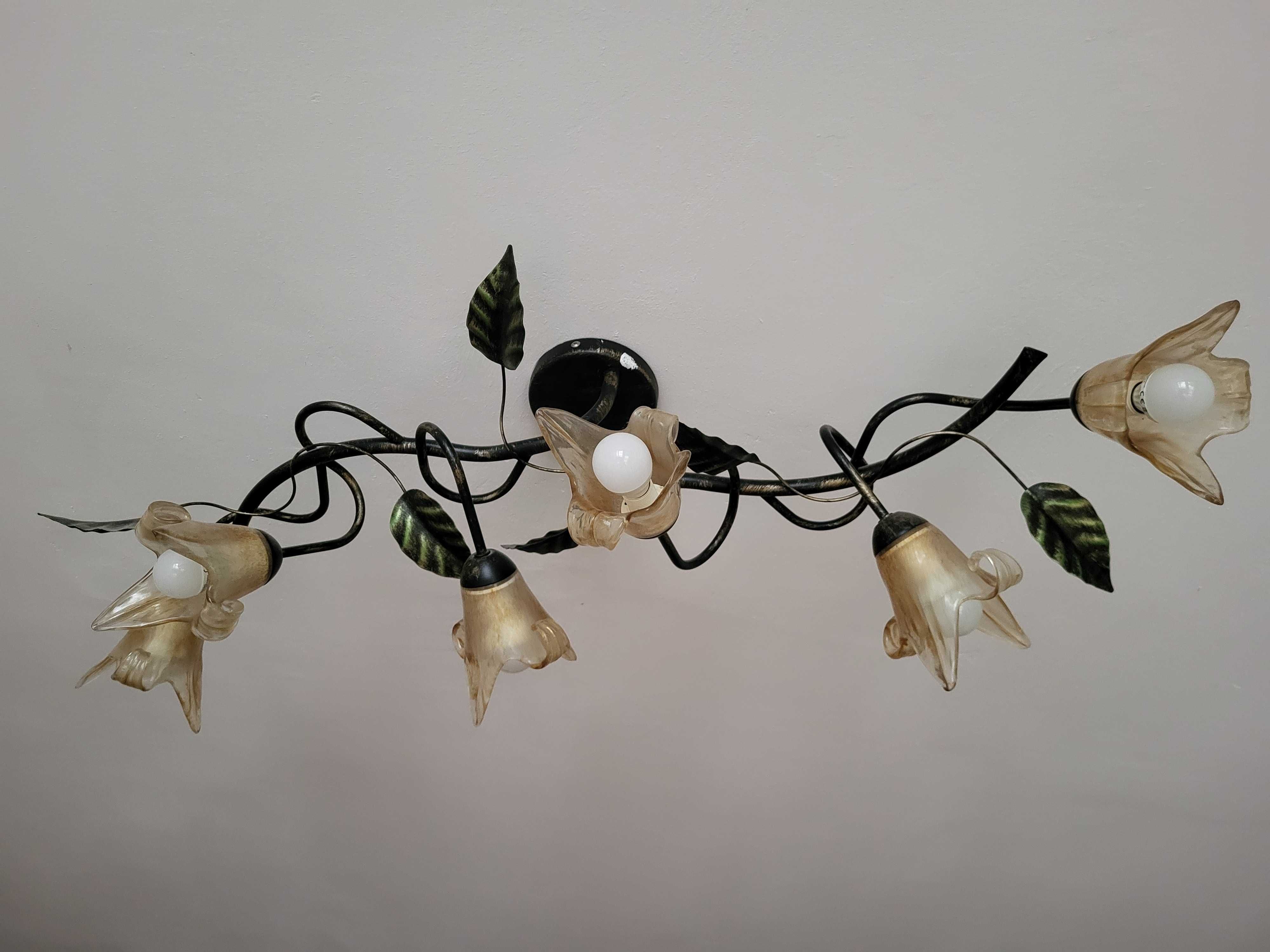 Stylowa lampa sufitowa