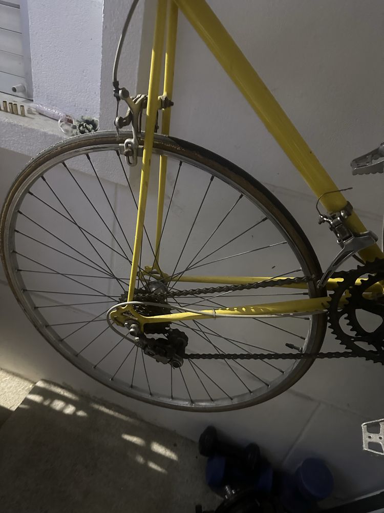 Vendo Bike. Amarela