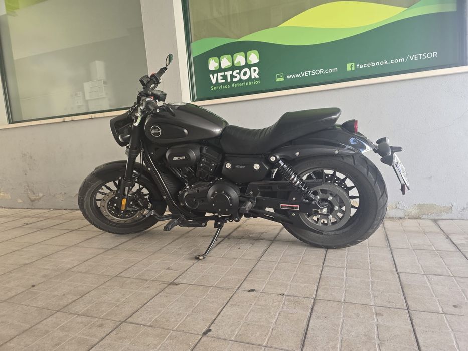 Keeway.    v302c