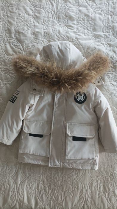 Зимова куртка з натуральним коміром