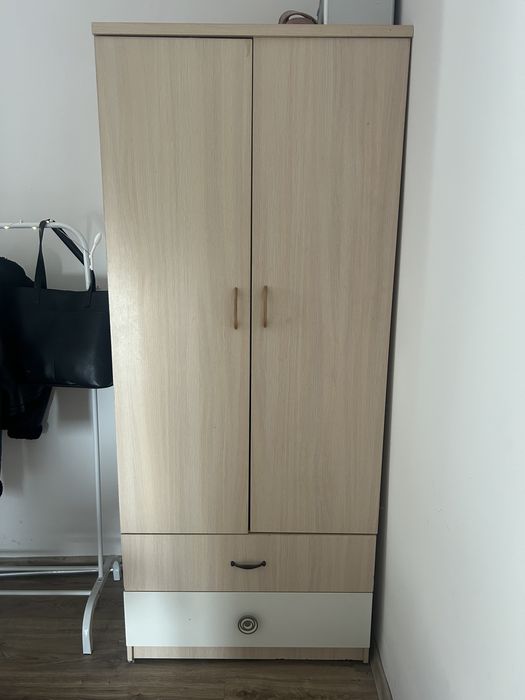 Szafa w bardzo dobrym stanie