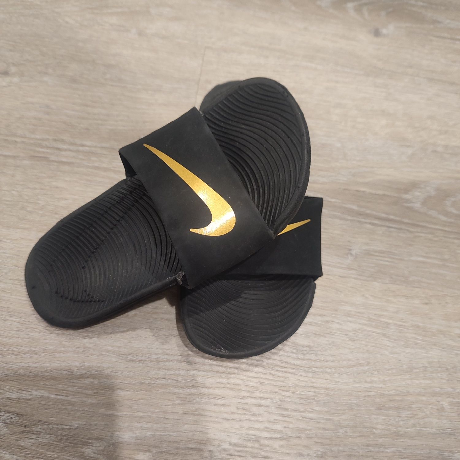Тапи Nike 28р.   .