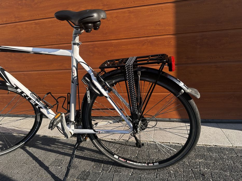 Rower trekkingowy Trek Navigator T500 SL+, rama 60,kola 28, 3x8 biegów