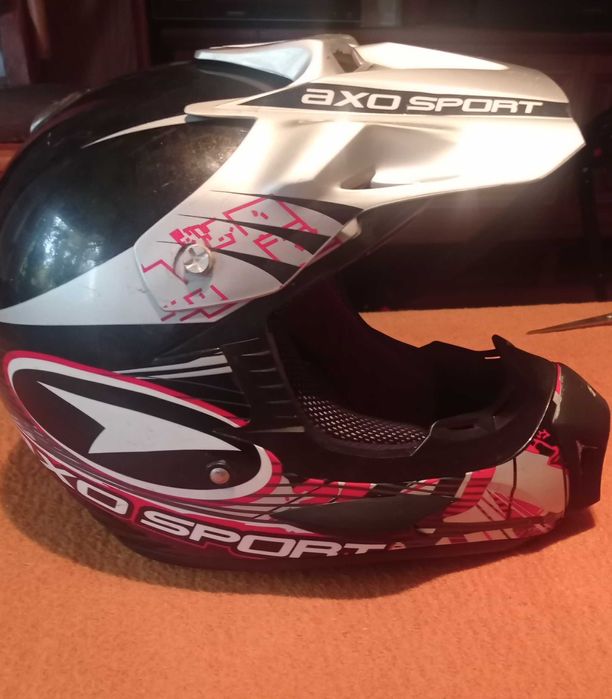 Kask cross czerwony THOR RACING r. L; Drugi kask r. M - gratis