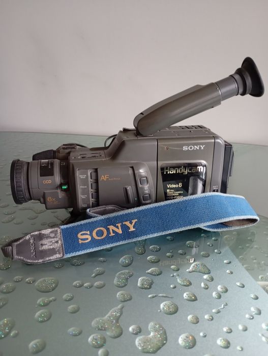 Продам відеокамеру Sony CCD-F350E