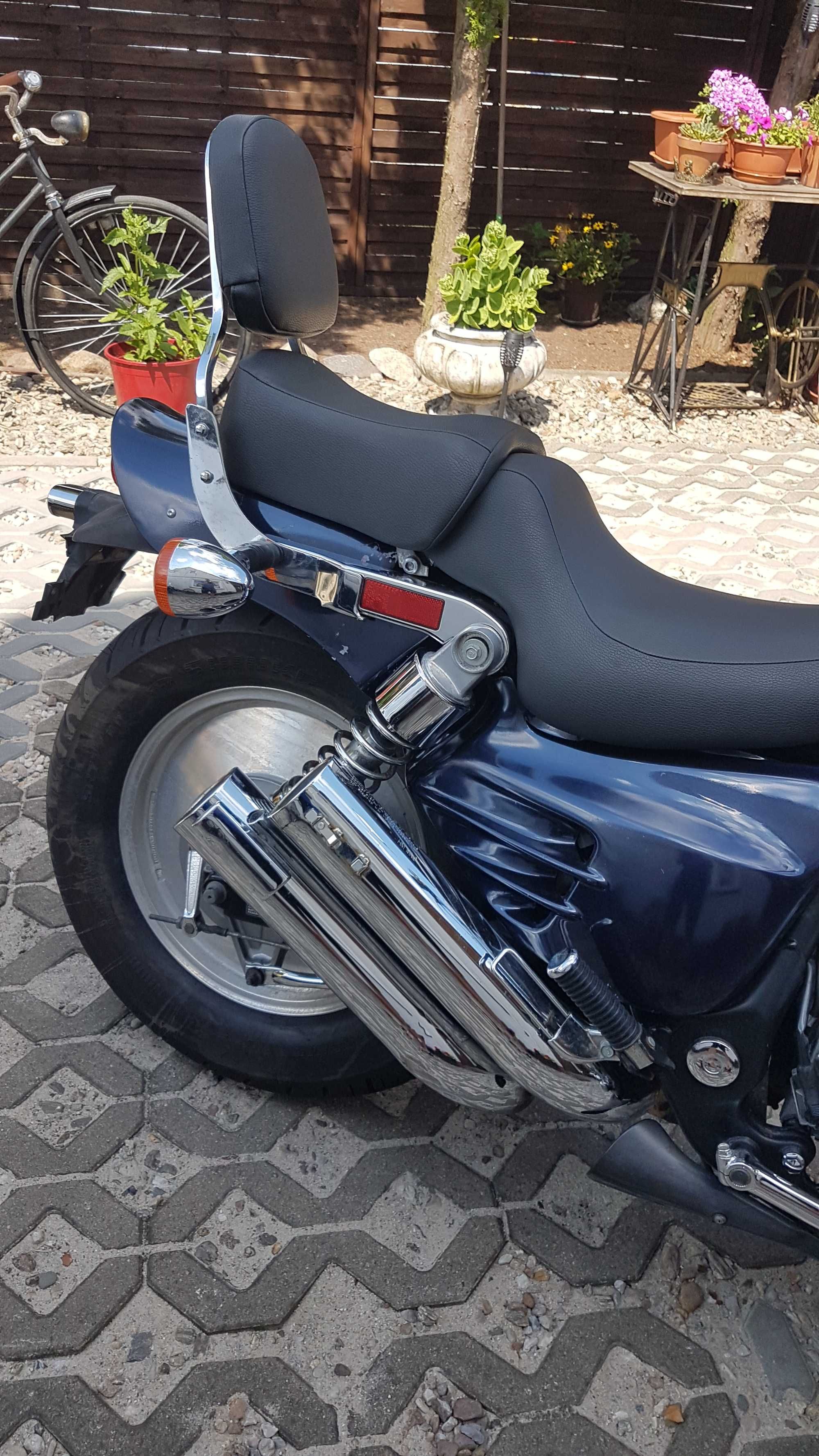 Honda VF700C Supermagna -sprowadzona