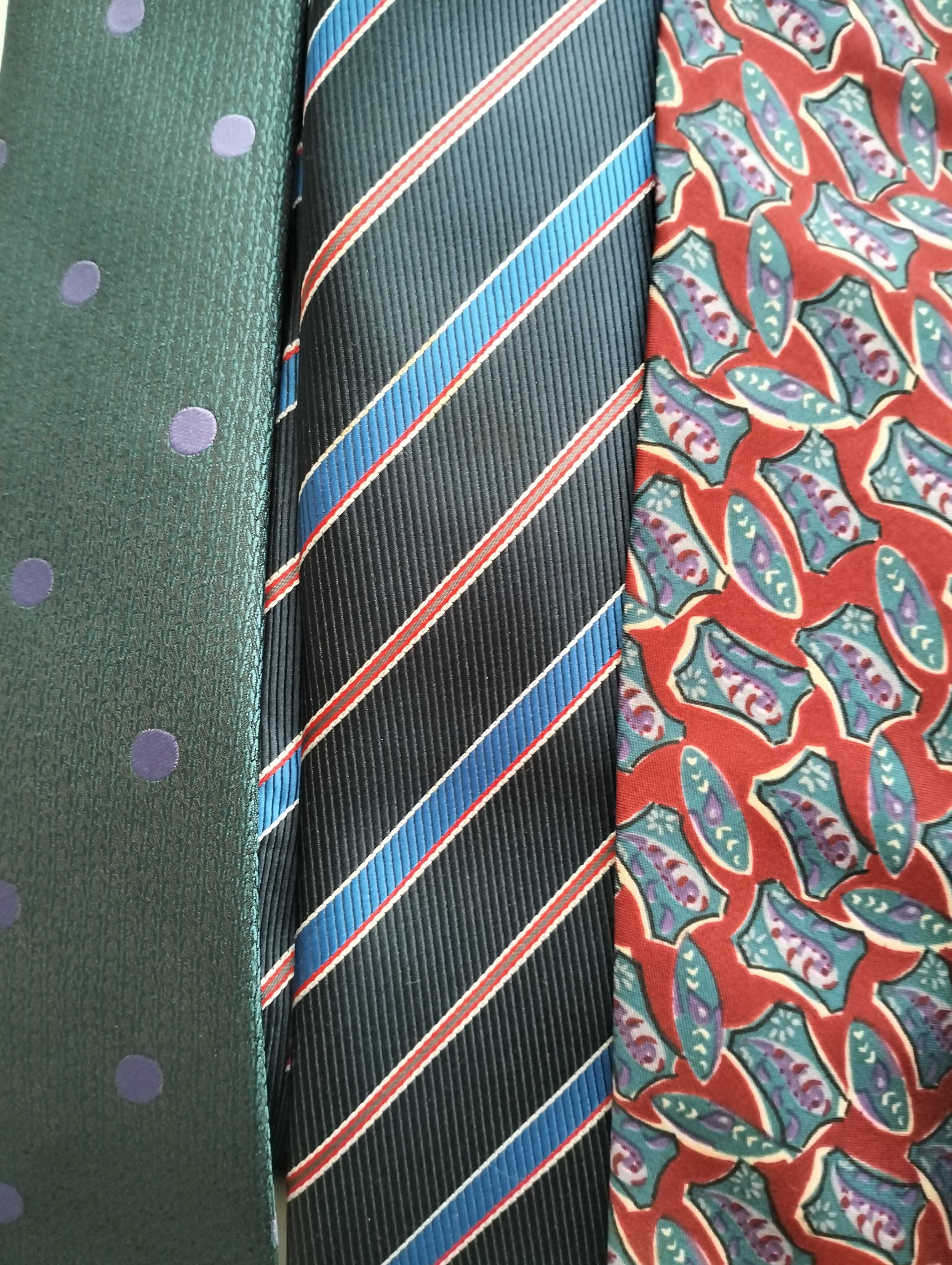 gravatas antigas e modernas