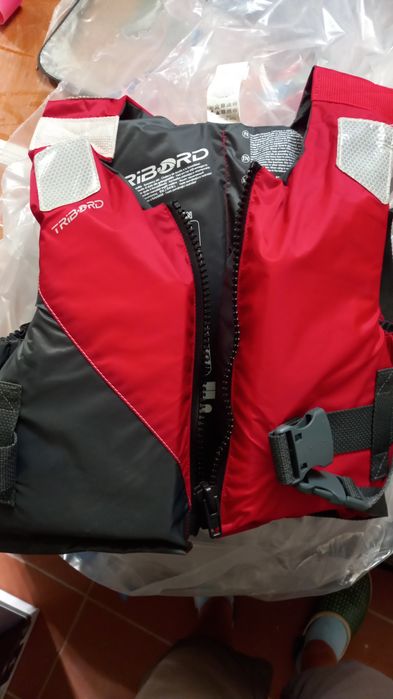 Colete salva-vidas marca Tribord