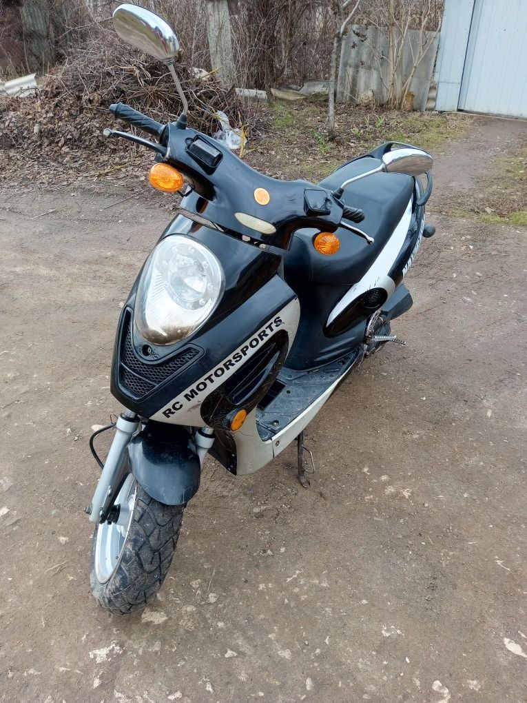 Скутер yiben 80cc