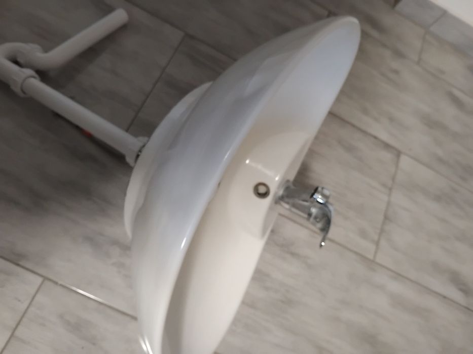 Umywalka nad blatowa łazienkowa