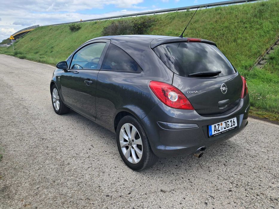 Corsa 1.4 Wersja 150 lat Opla, Bogata wersja, Po opłatach