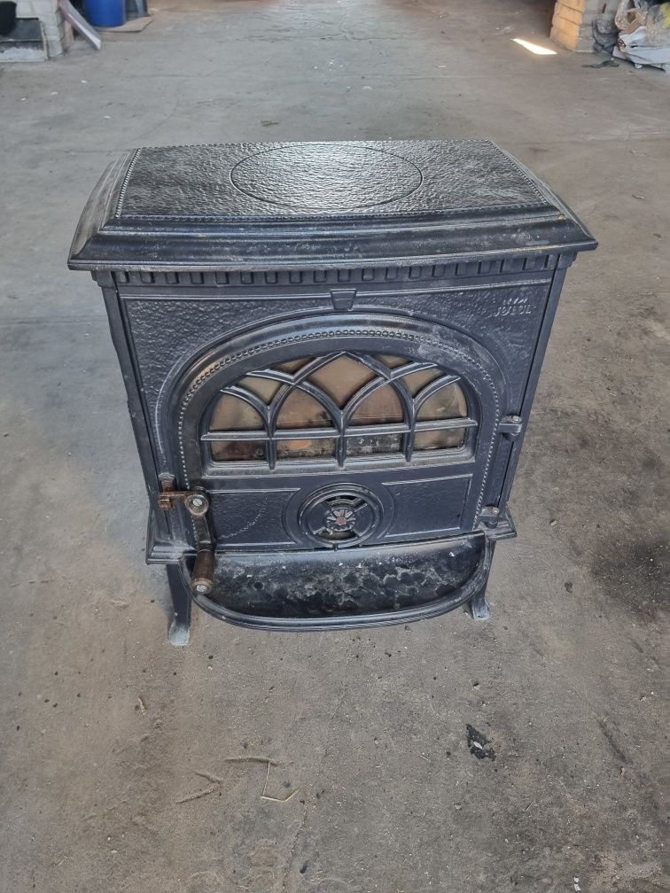 Jotul 3 kominek jøtul z popielnikiem dopalanie spalin