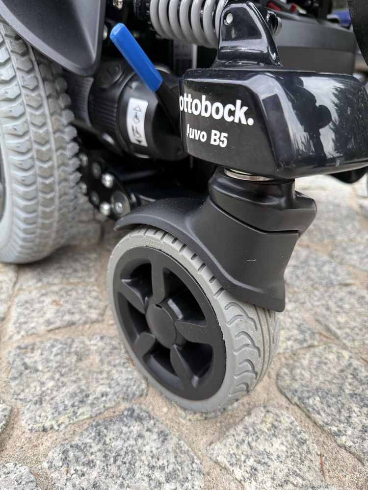 wózek inwalidzki elektryczny Ottobock JUVO B5, 2022r tylko 50km