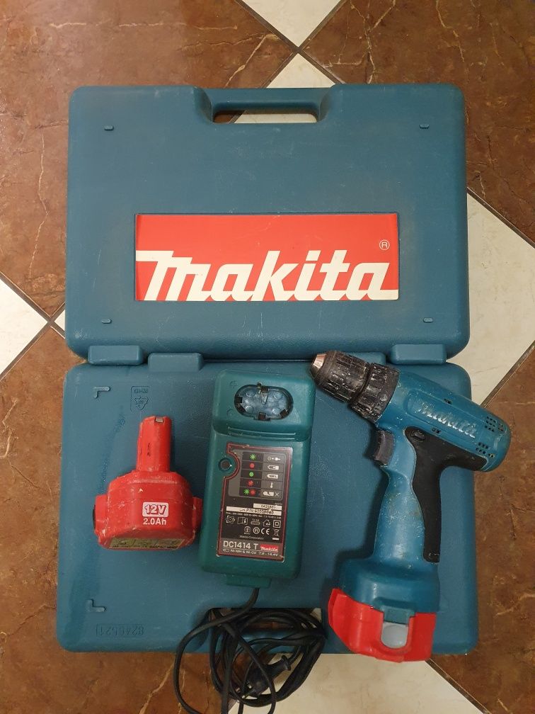 Шуруповерт Makita