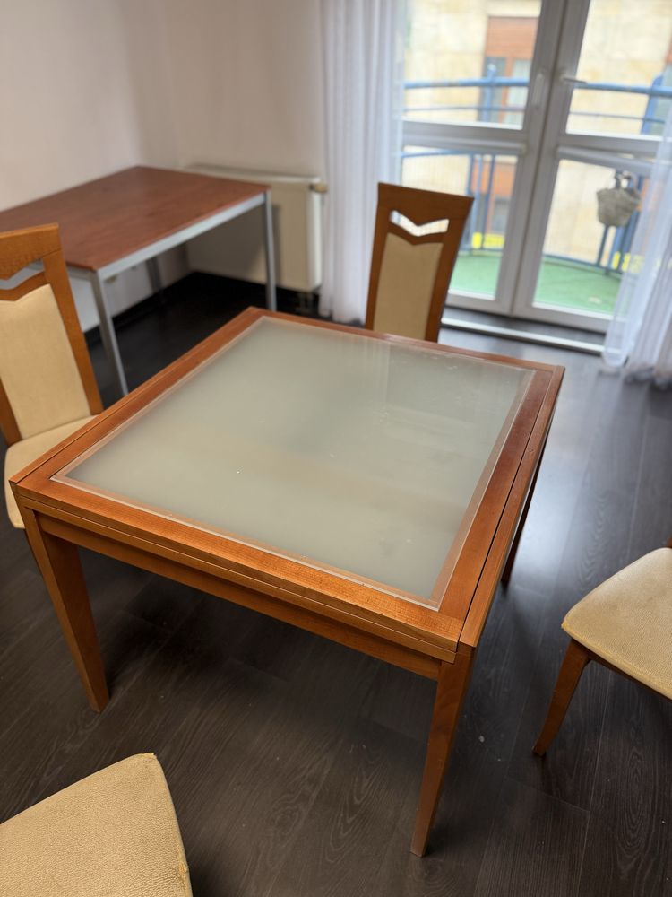 Stół 90x90 z krzesłami