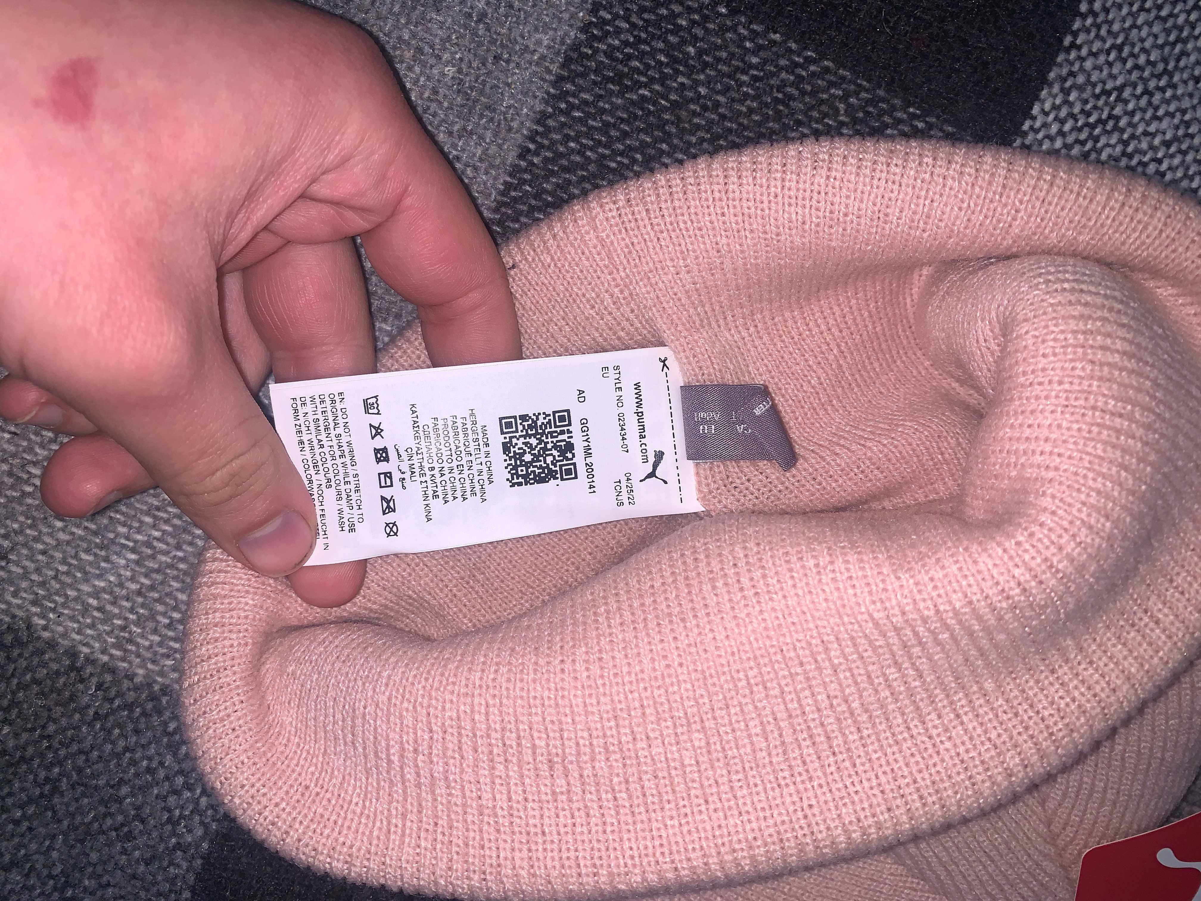 Рожева Зимова Шапка Puma classics cuff beanie нова оригінал з США