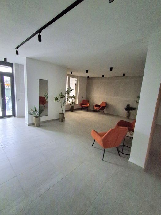 Продається 2-х кімнатна здана новобудова р-н ТЦ Майдан