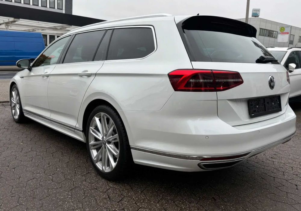 Volkswagen Passat R-line 4Motion Pano      2016