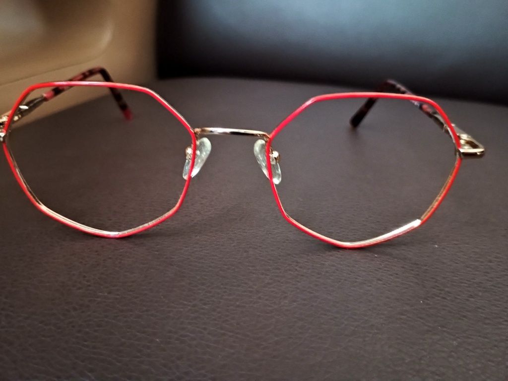 Oprawki do okularów nowe