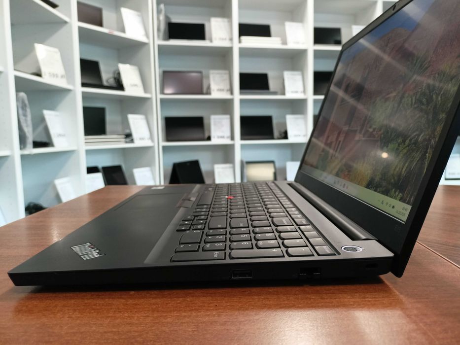 15" Lenovo ThinkPad E15 i5-10gen 16GB 256SSD Klaw Num Win11 Faktura