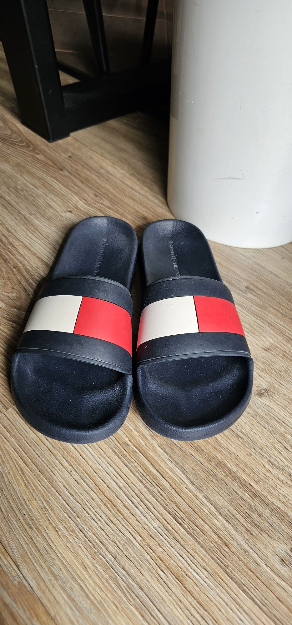 Klapki męskie TOMMY HILFIGER rozmiar 41 wkładka 26,5cn
