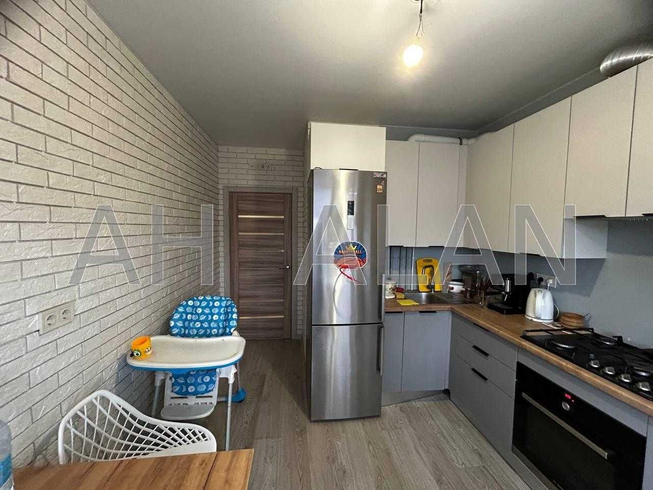 Продаю 2-кімнатну квартиру в  "Finland Yard" Радістов 30
