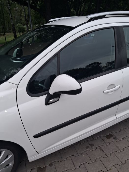 Peugeot 207 sw 1.6hdi  2010 rok