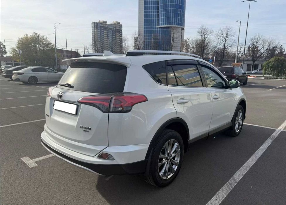 Toyota RAV4 2.5, 2016, 159 000 км