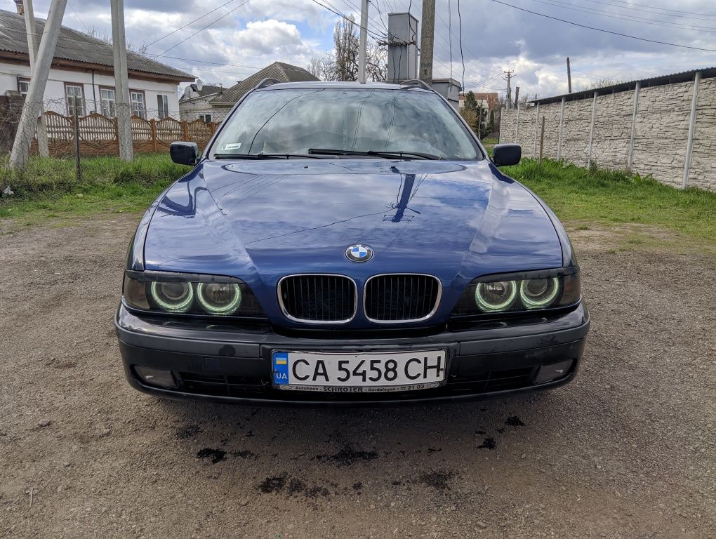 Продам BMW 520i turing 
1999г.в. В 2019 заіхала в Україну . Німецька з