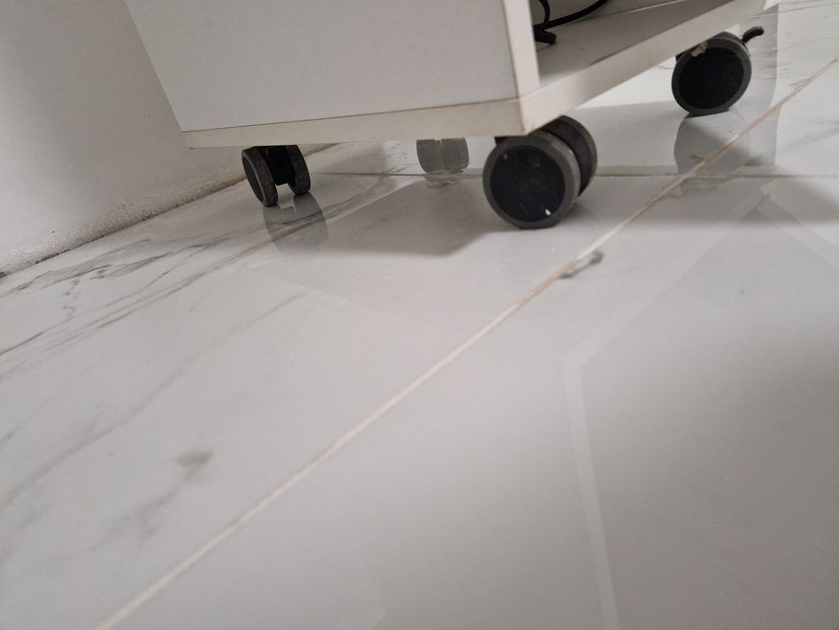 Biurko kosmetyczne do manicure