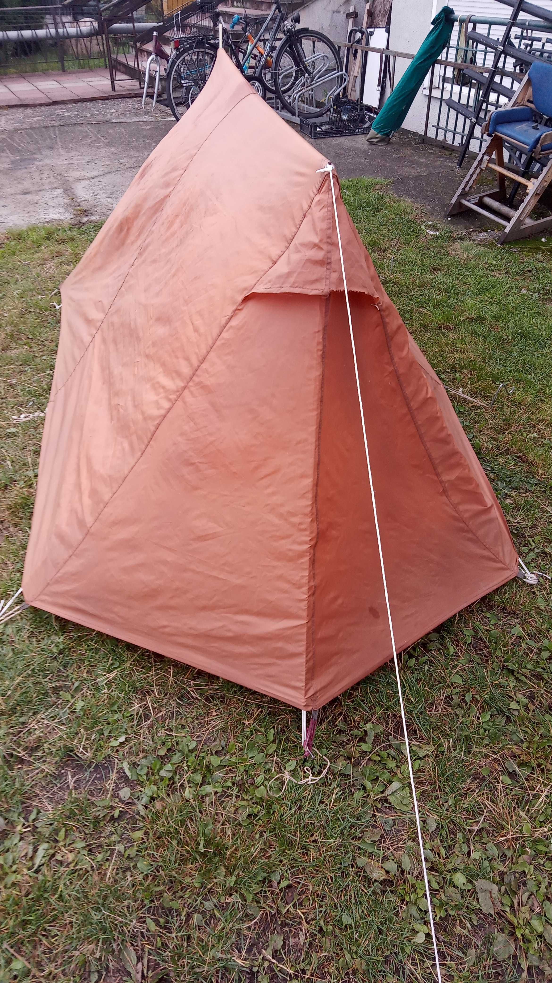 Namiot typ Legionowo, 200×100 cm wysoki.