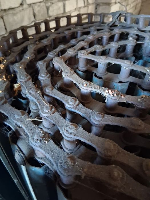 Taśma zbiornika wysypu .Kombajn ziemniaczany Anna