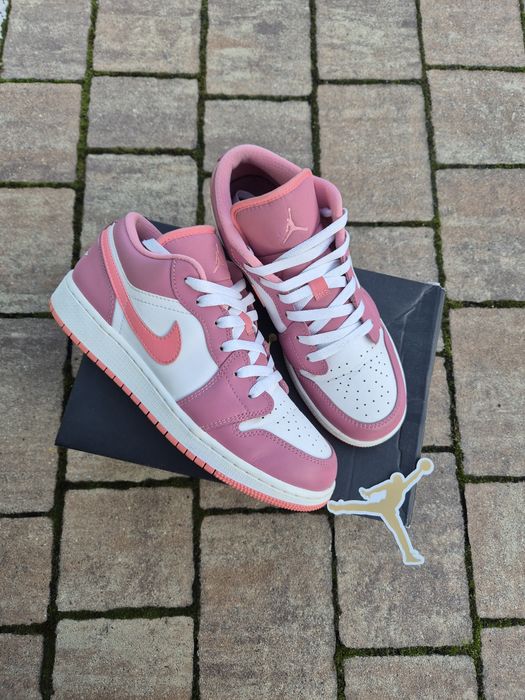 Nike Air Jordan 1 Low GS Desert Berry