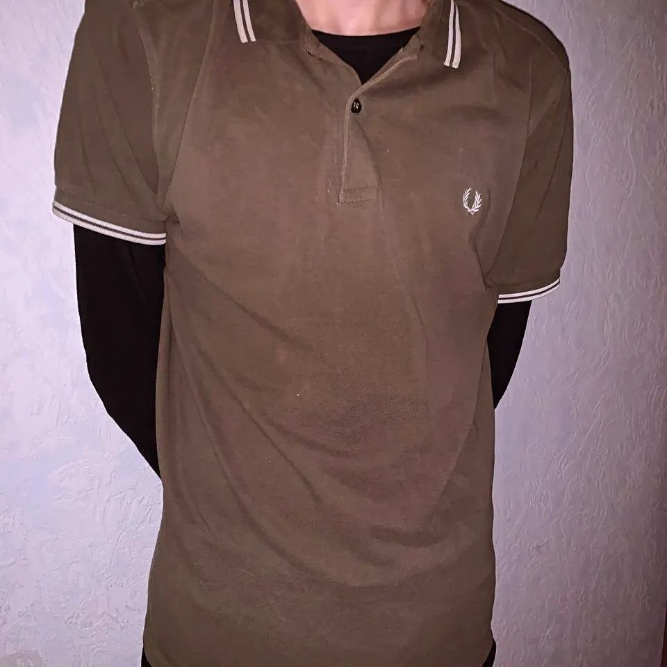 поло Fred Perry, в ідеальному стані