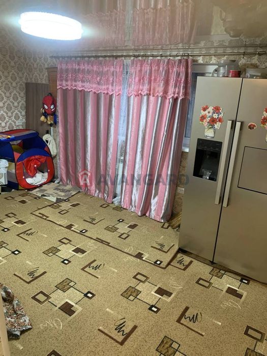 Продам простору 3- кімнатну квартиру